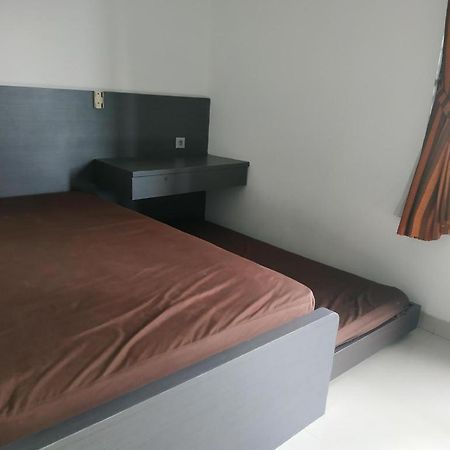 Oyo 90438 Mampang 34 Residence Jakarta Kültér fotó