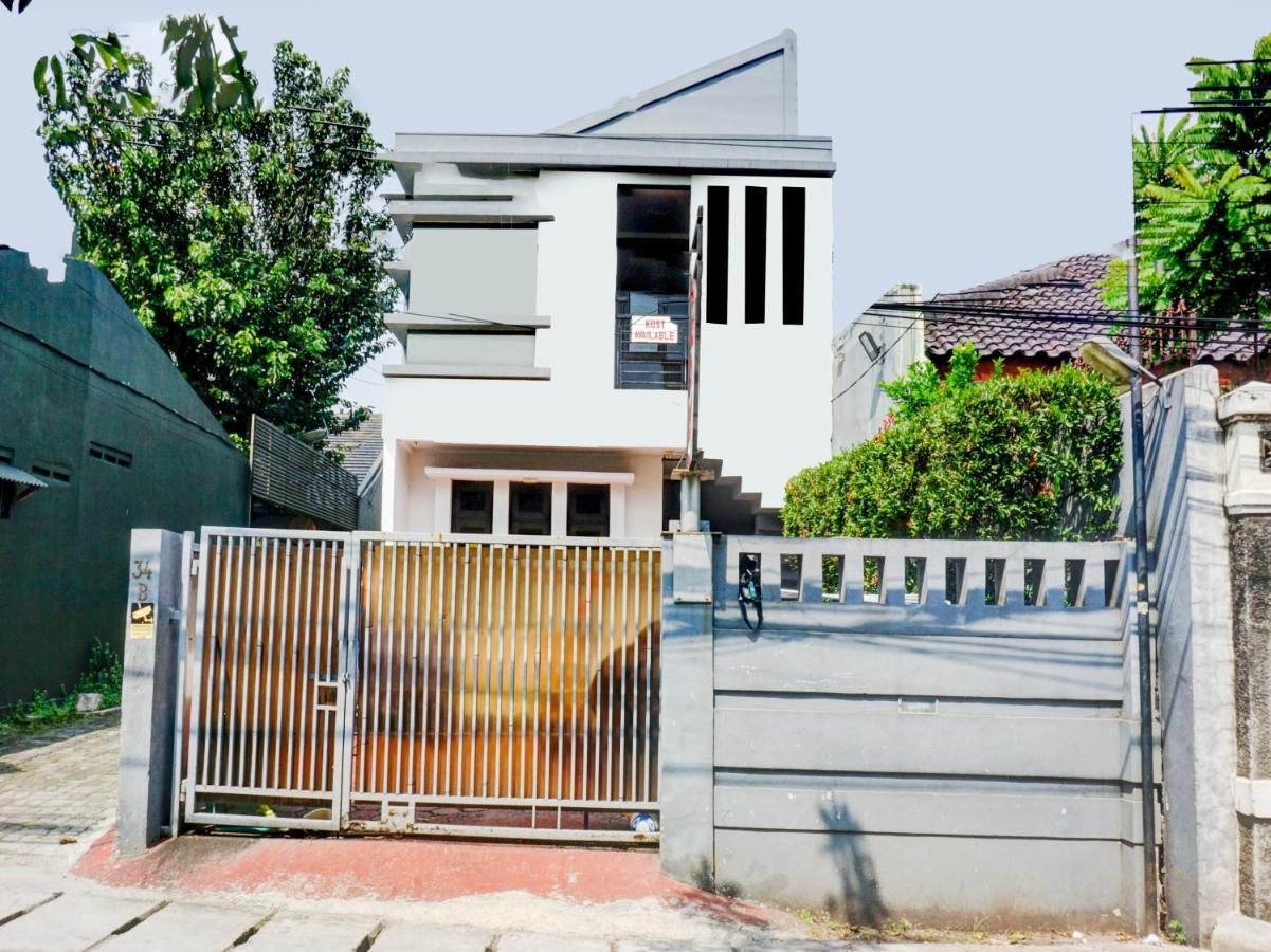 Oyo 90438 Mampang 34 Residence Jakarta Kültér fotó