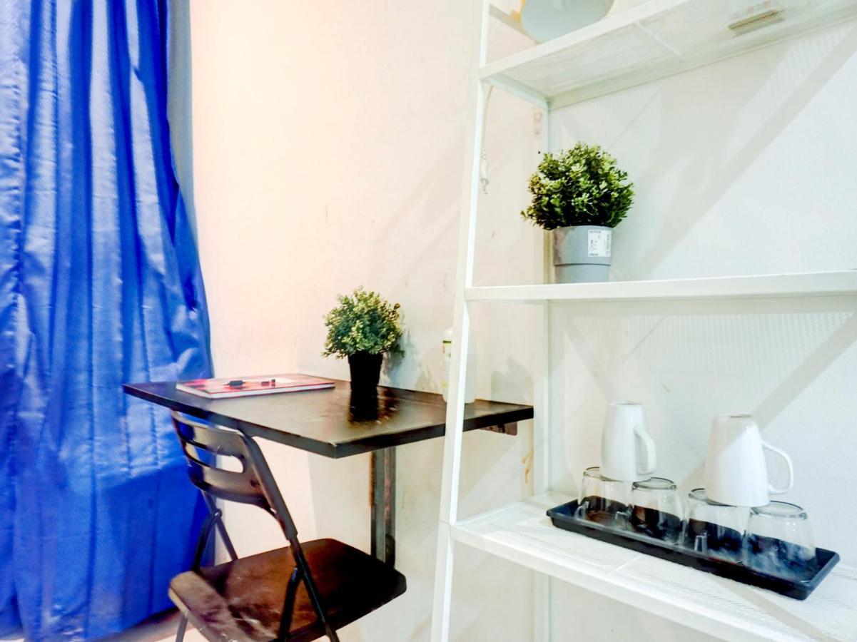 Oyo 90438 Mampang 34 Residence Jakarta Kültér fotó