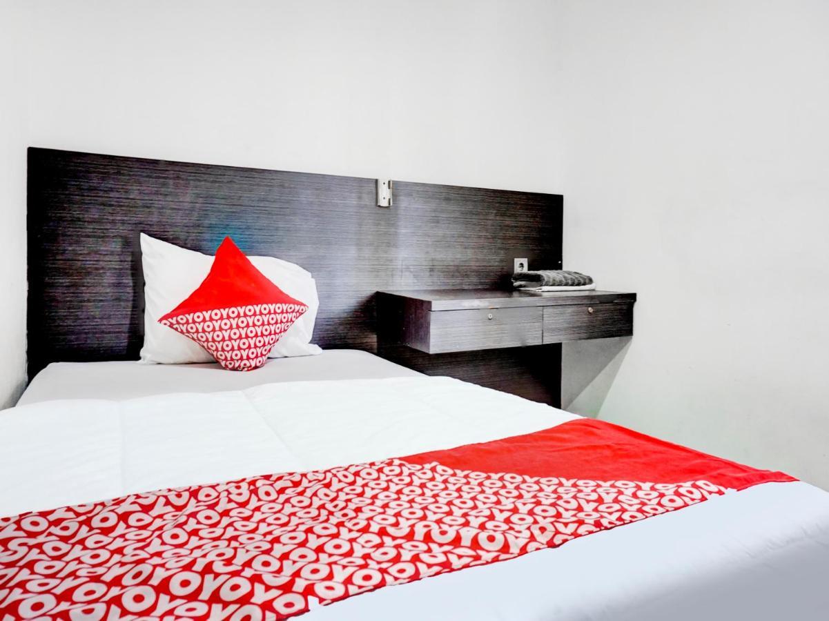 Oyo 90438 Mampang 34 Residence Jakarta Kültér fotó
