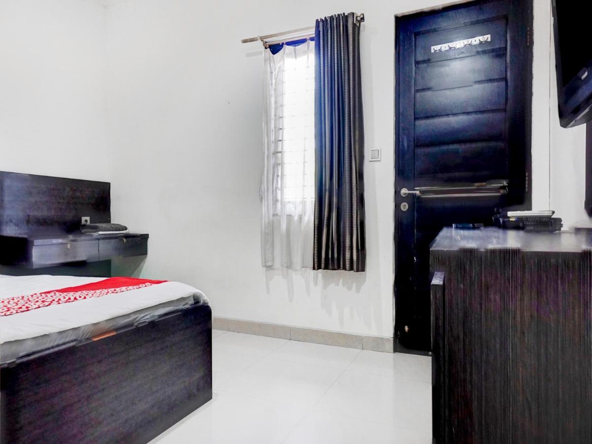 Oyo 90438 Mampang 34 Residence Jakarta Kültér fotó