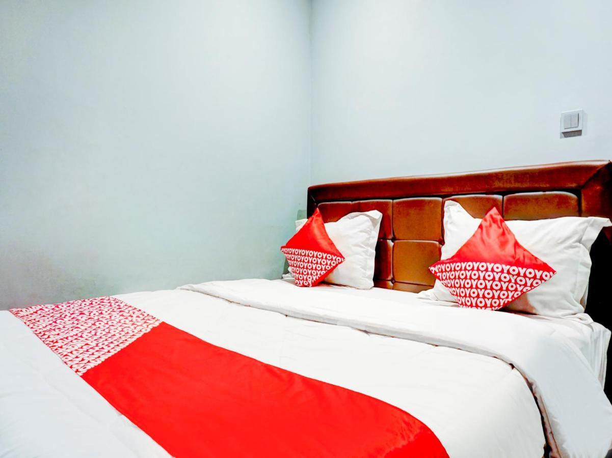 Oyo 90438 Mampang 34 Residence Jakarta Kültér fotó